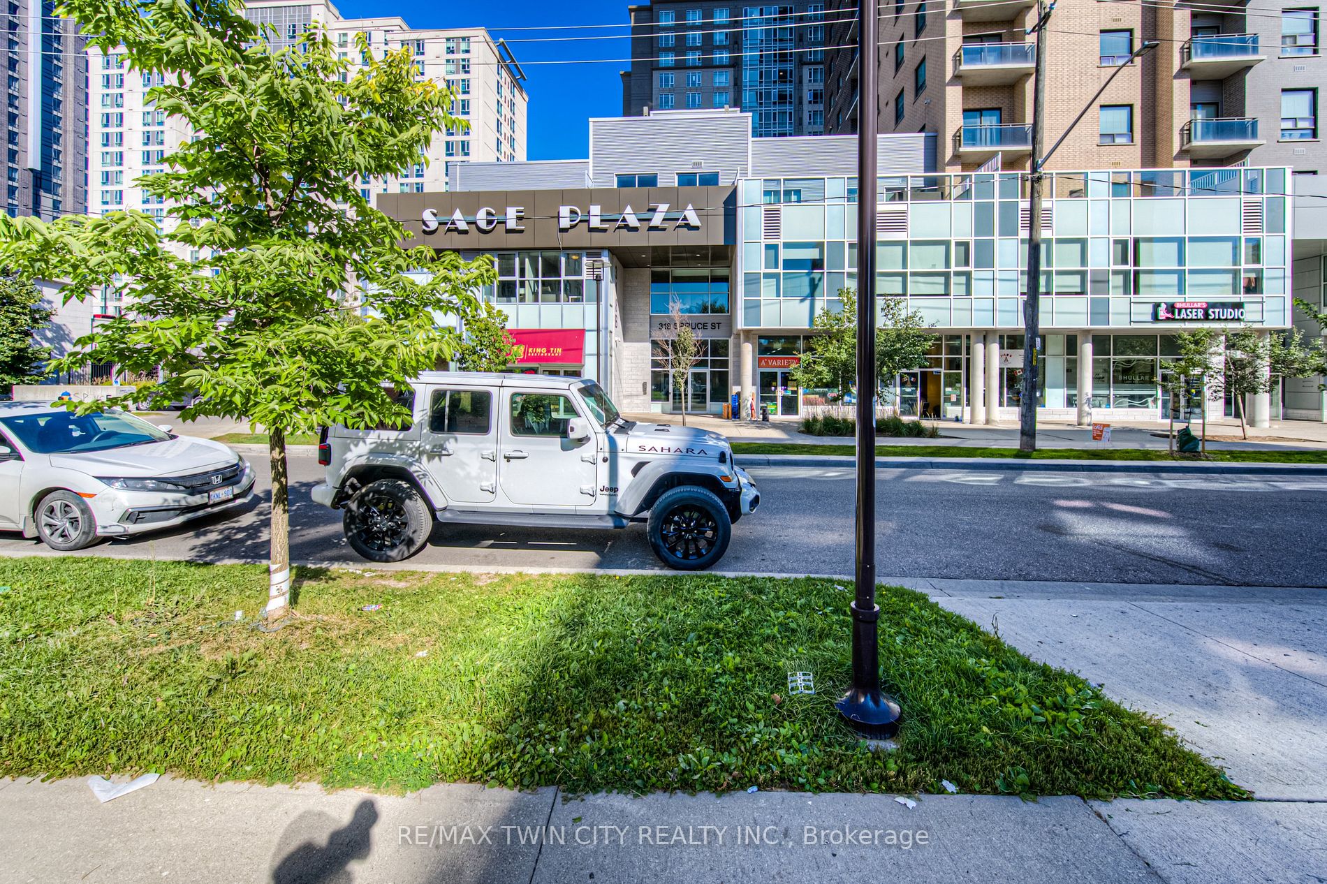 318 Spruce St, #105