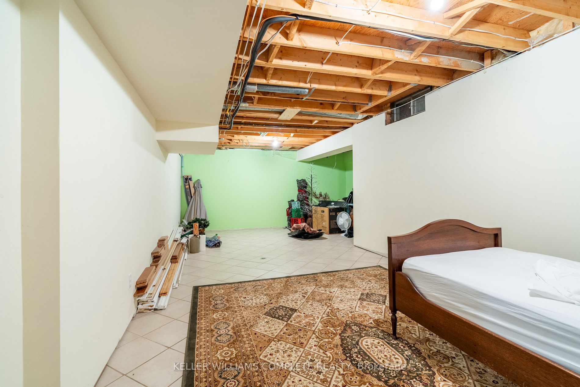 2 Willowtree Crt