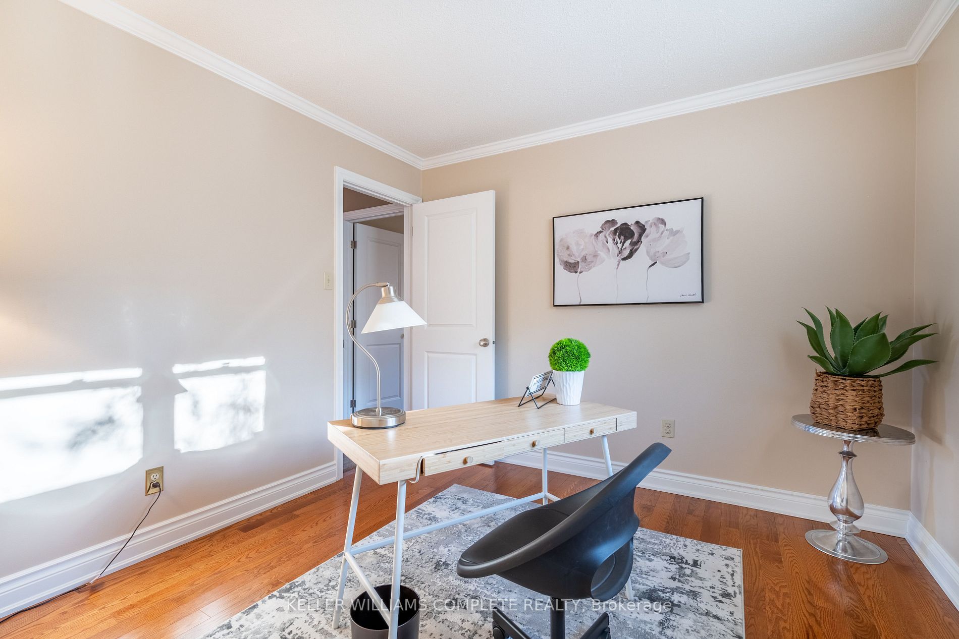2 Willowtree Crt