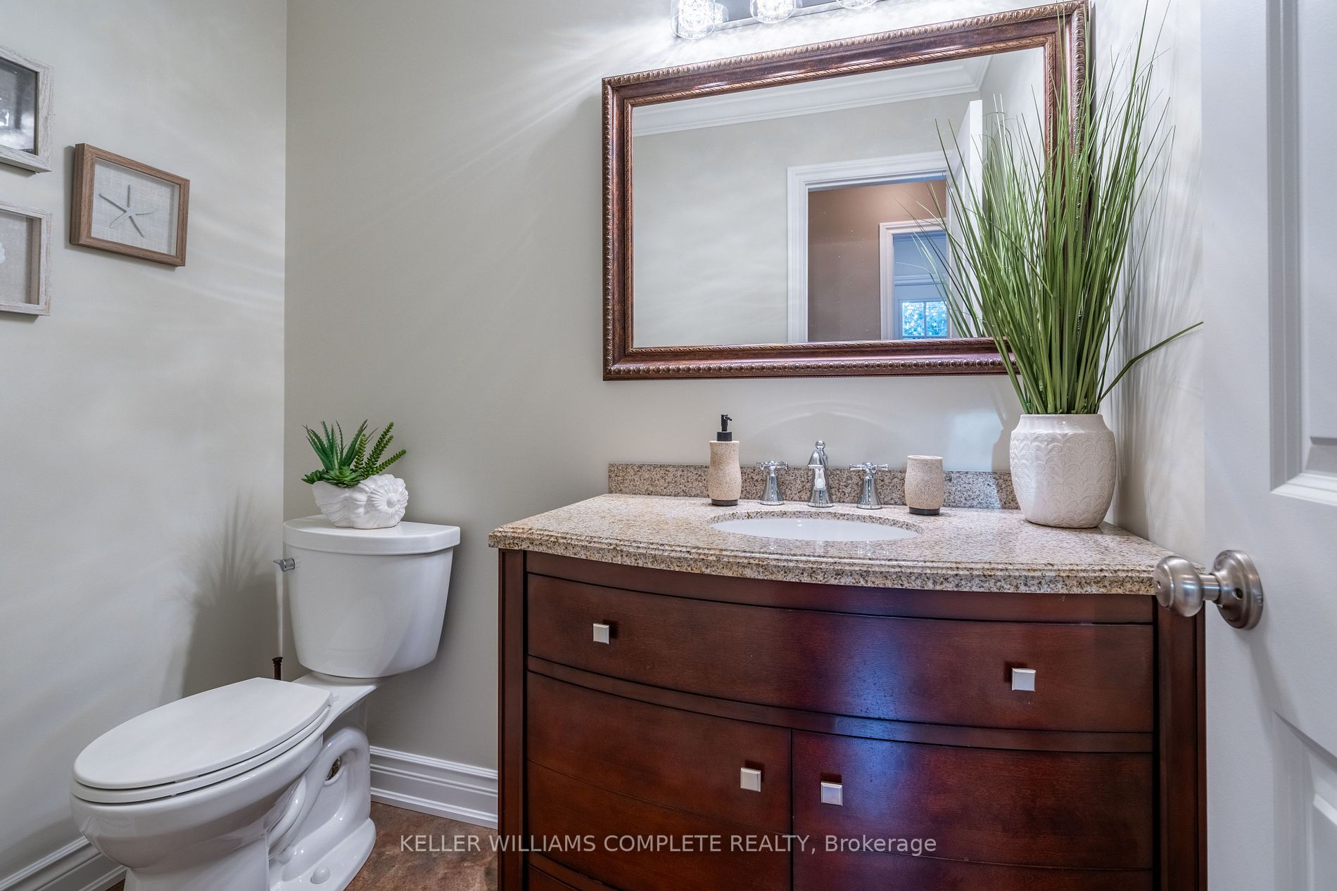 2 Willowtree Crt