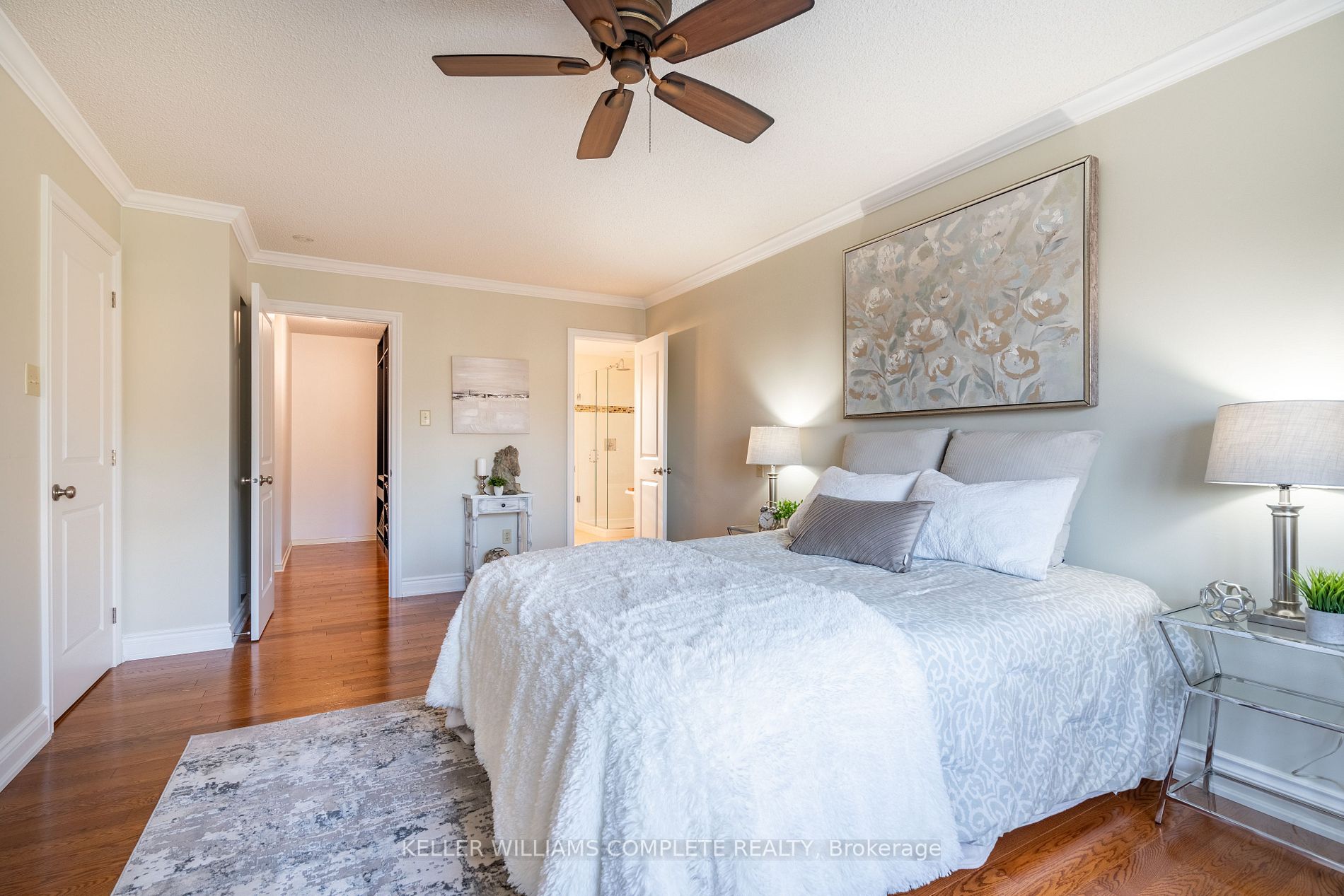 2 Willowtree Crt
