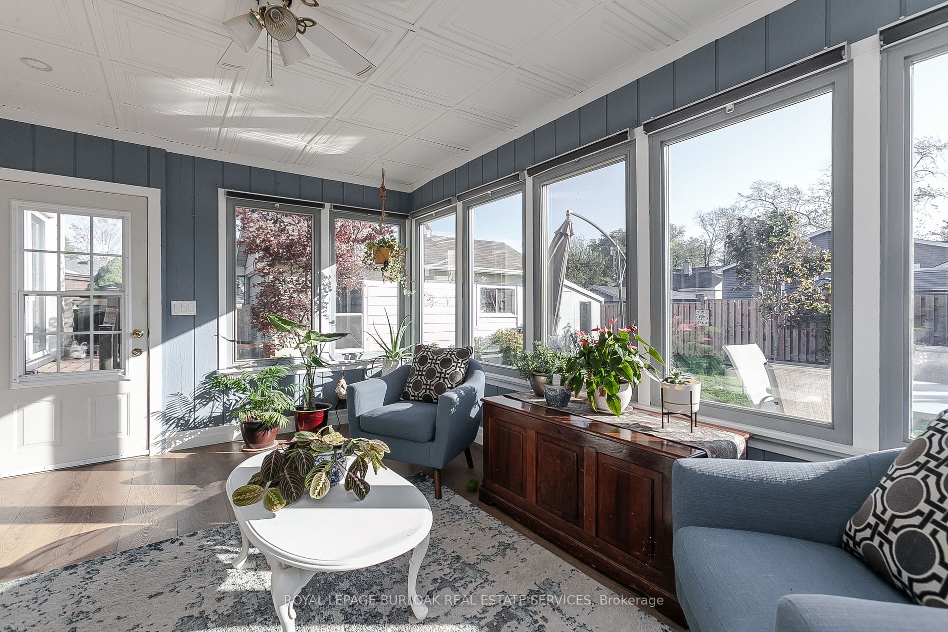 54 Lakeview Ave