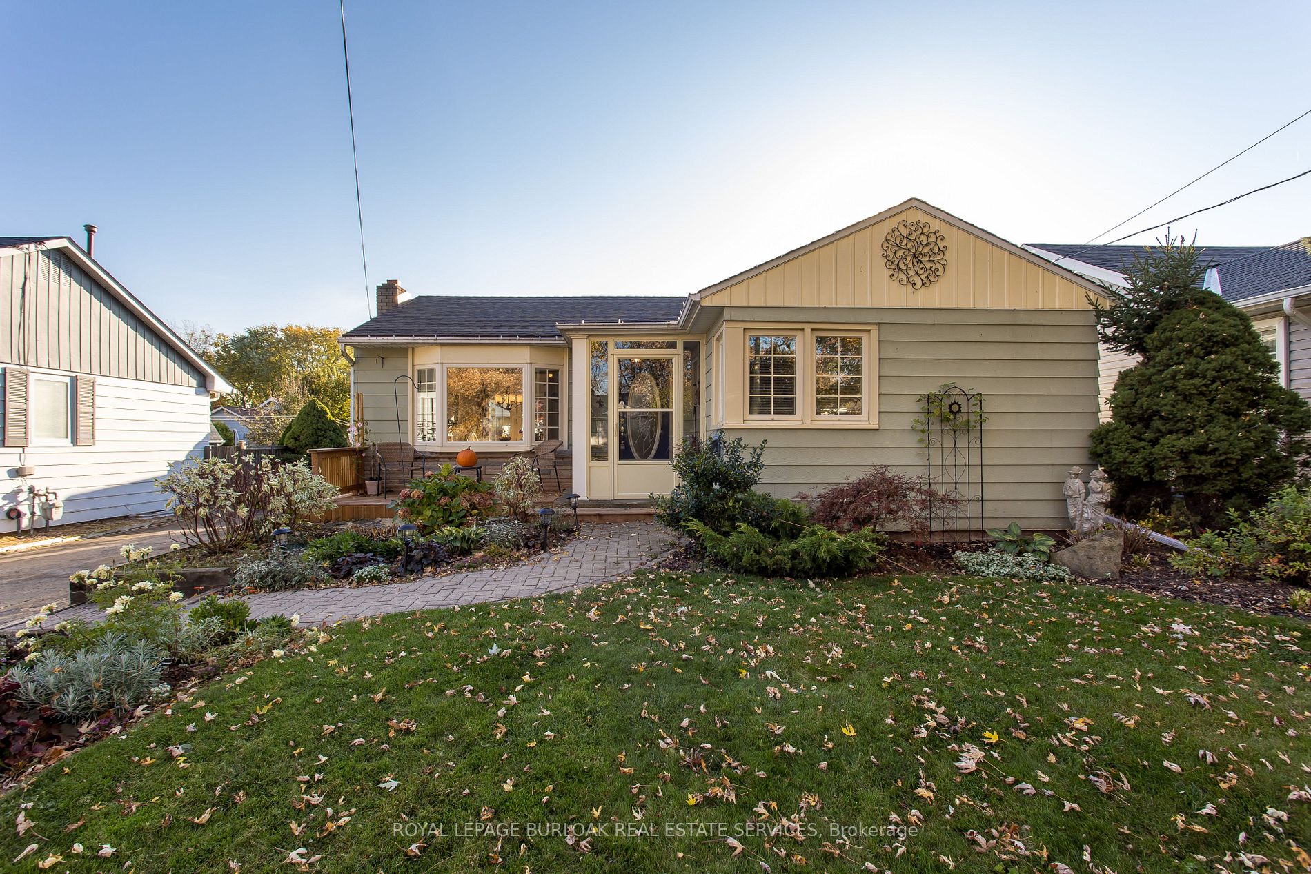 54 Lakeview Ave