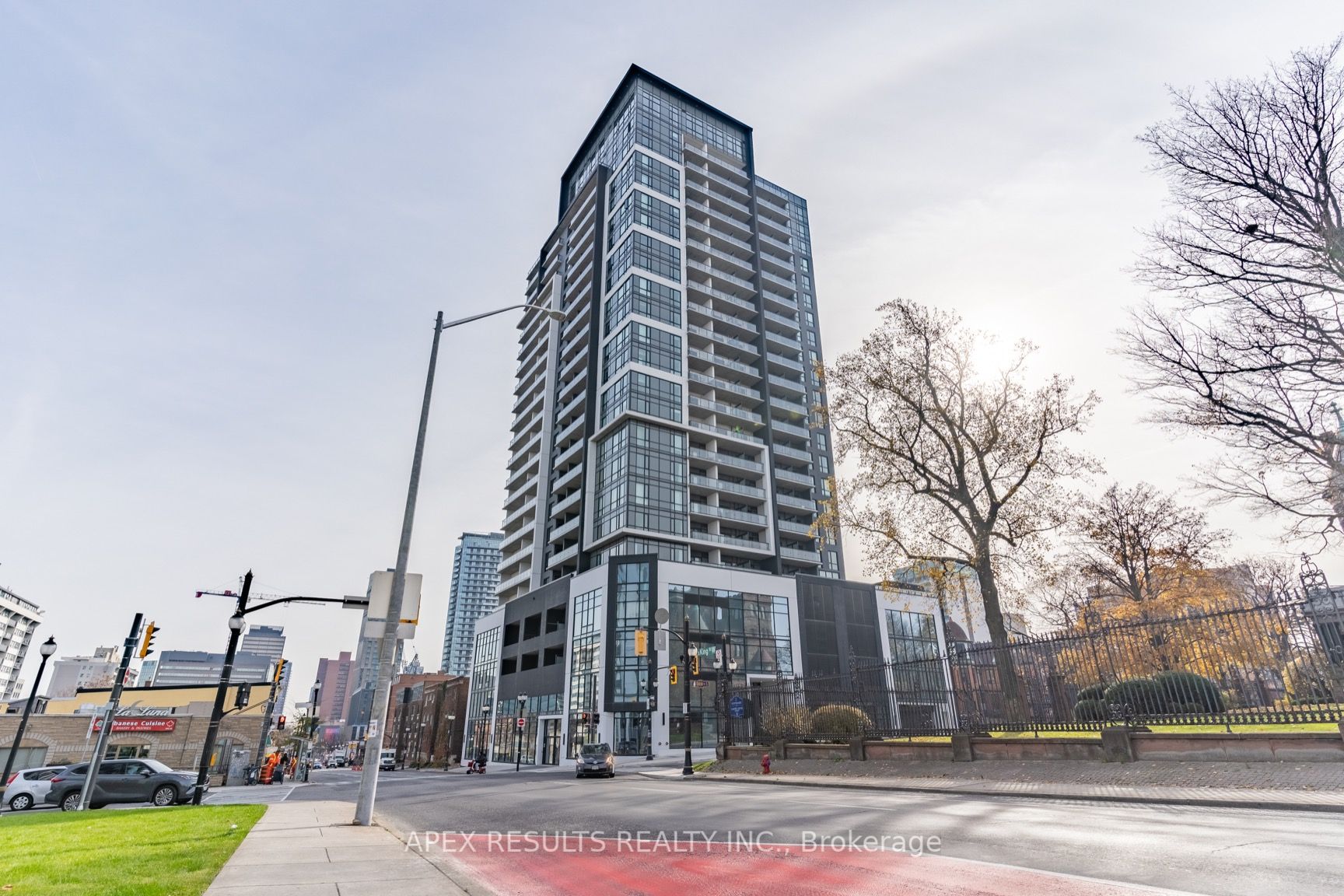 15 Queen St S, #2109