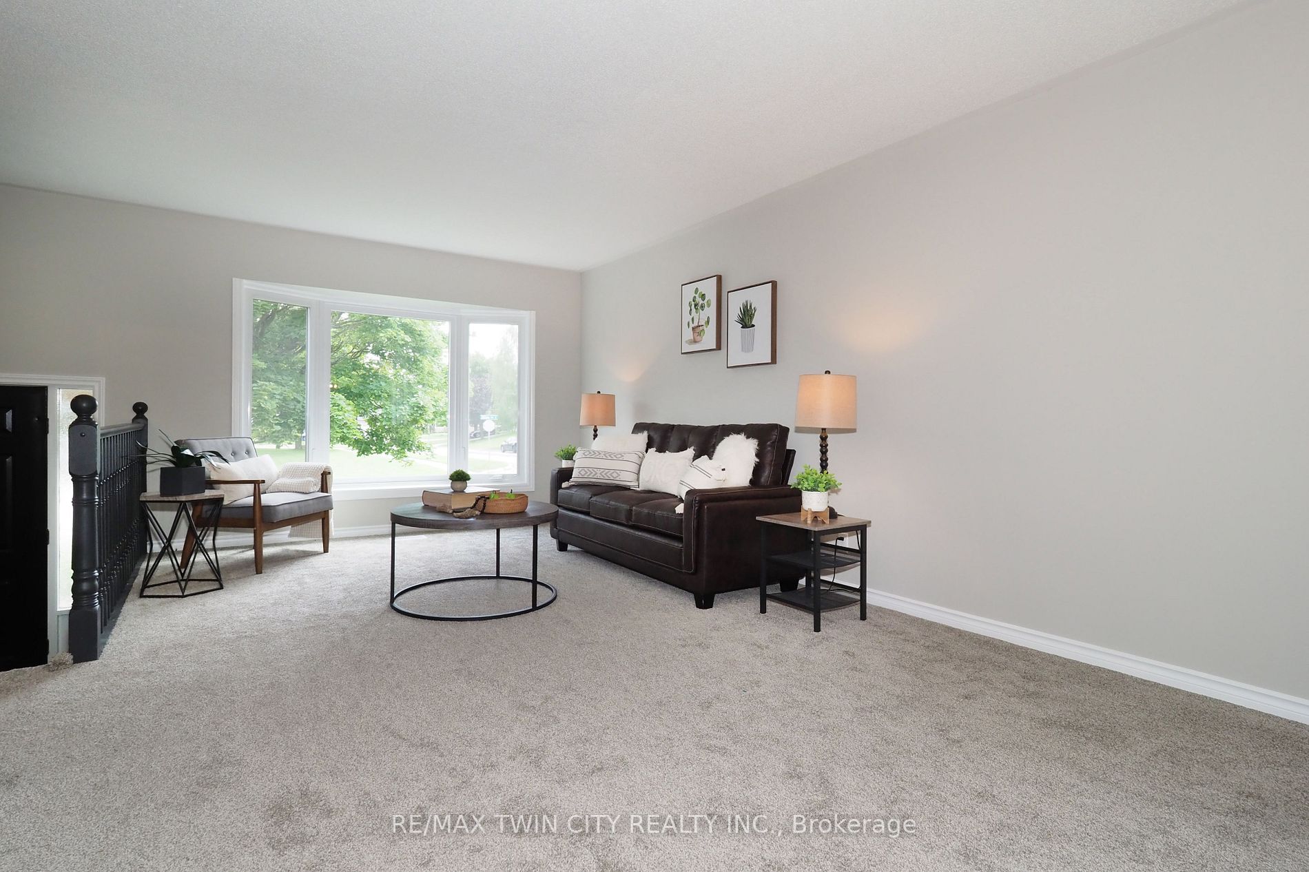 83 Milton Ave W