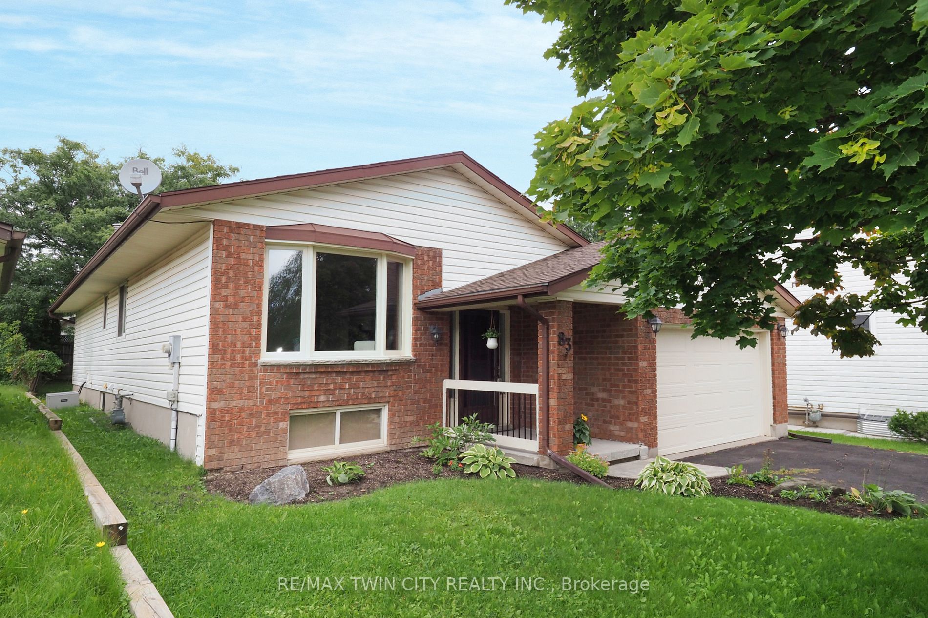 83 Milton Ave W