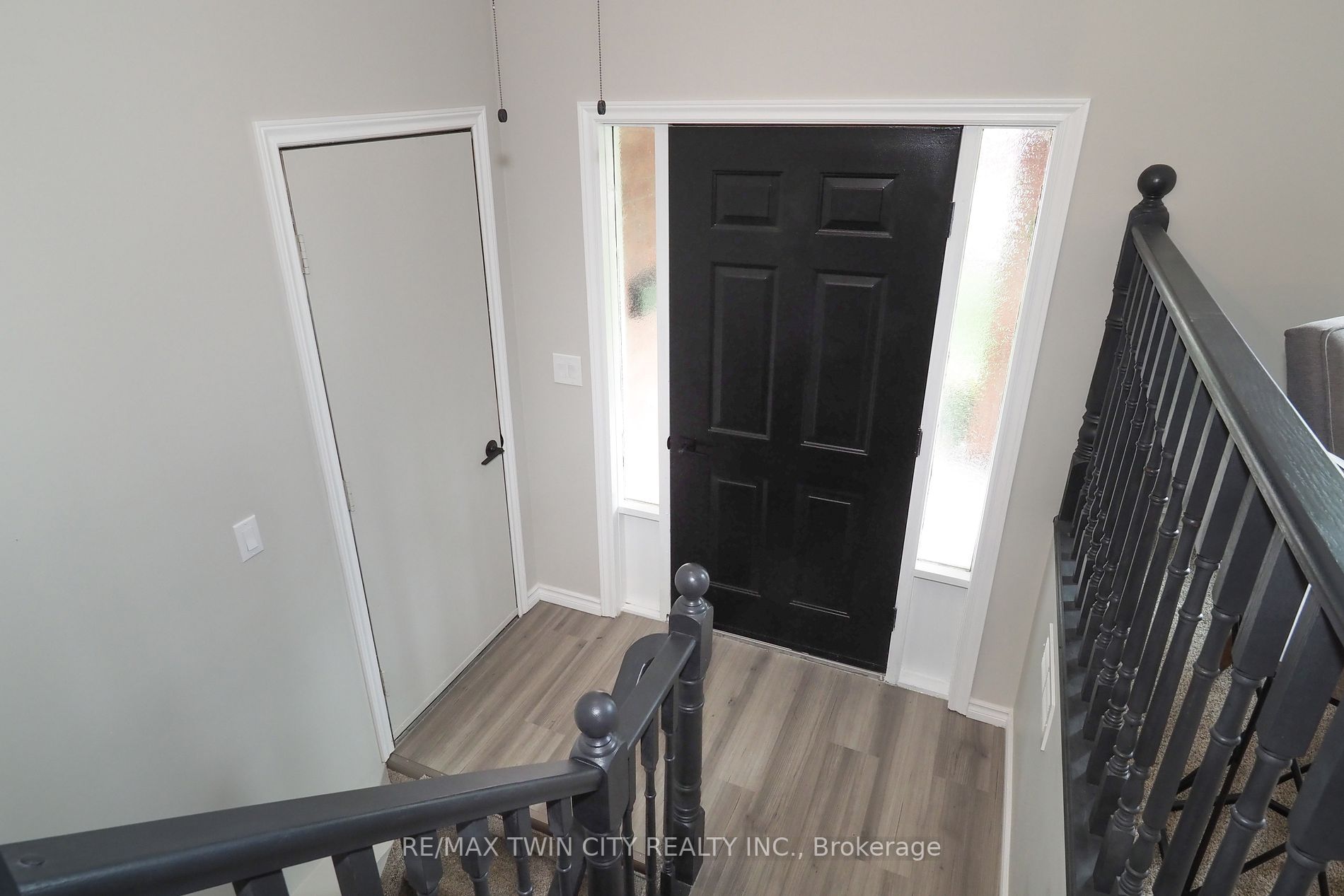 83 Milton Ave W