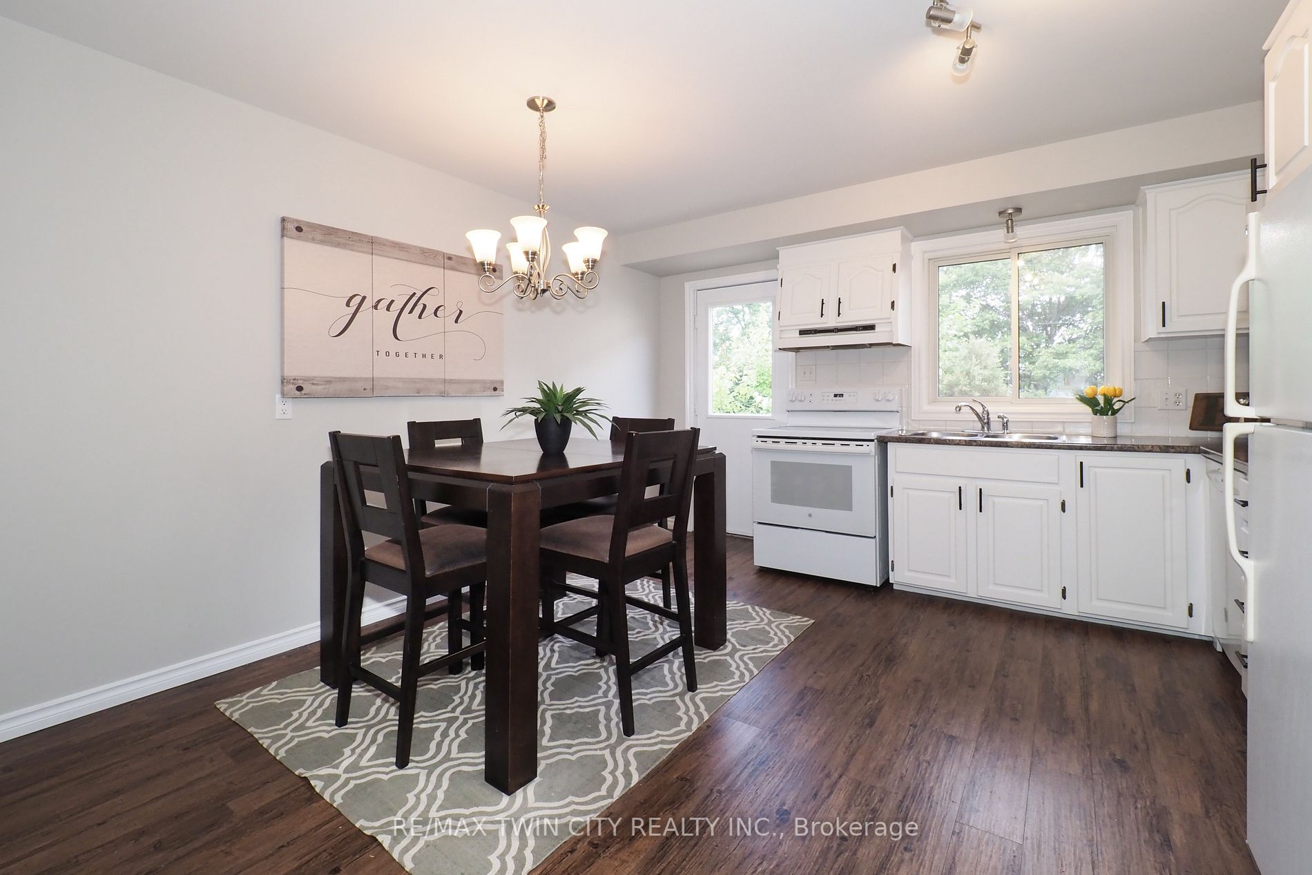 83 Milton Ave W