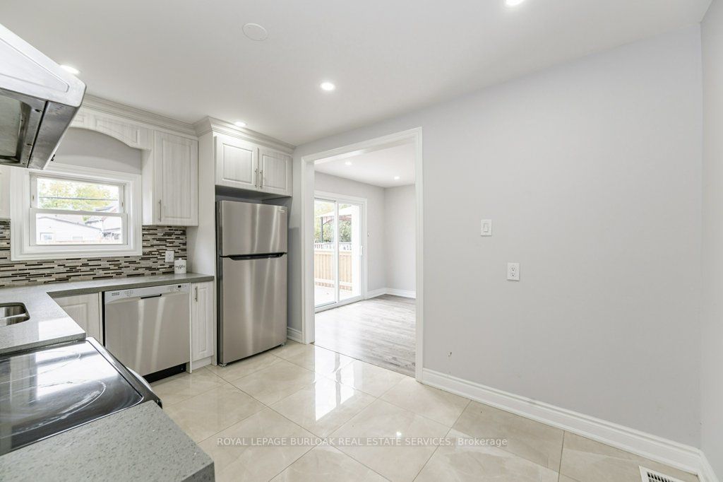 46.5 Gage Ave N