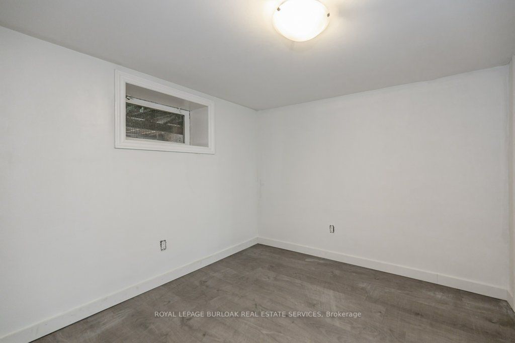 46.5 Gage Ave N