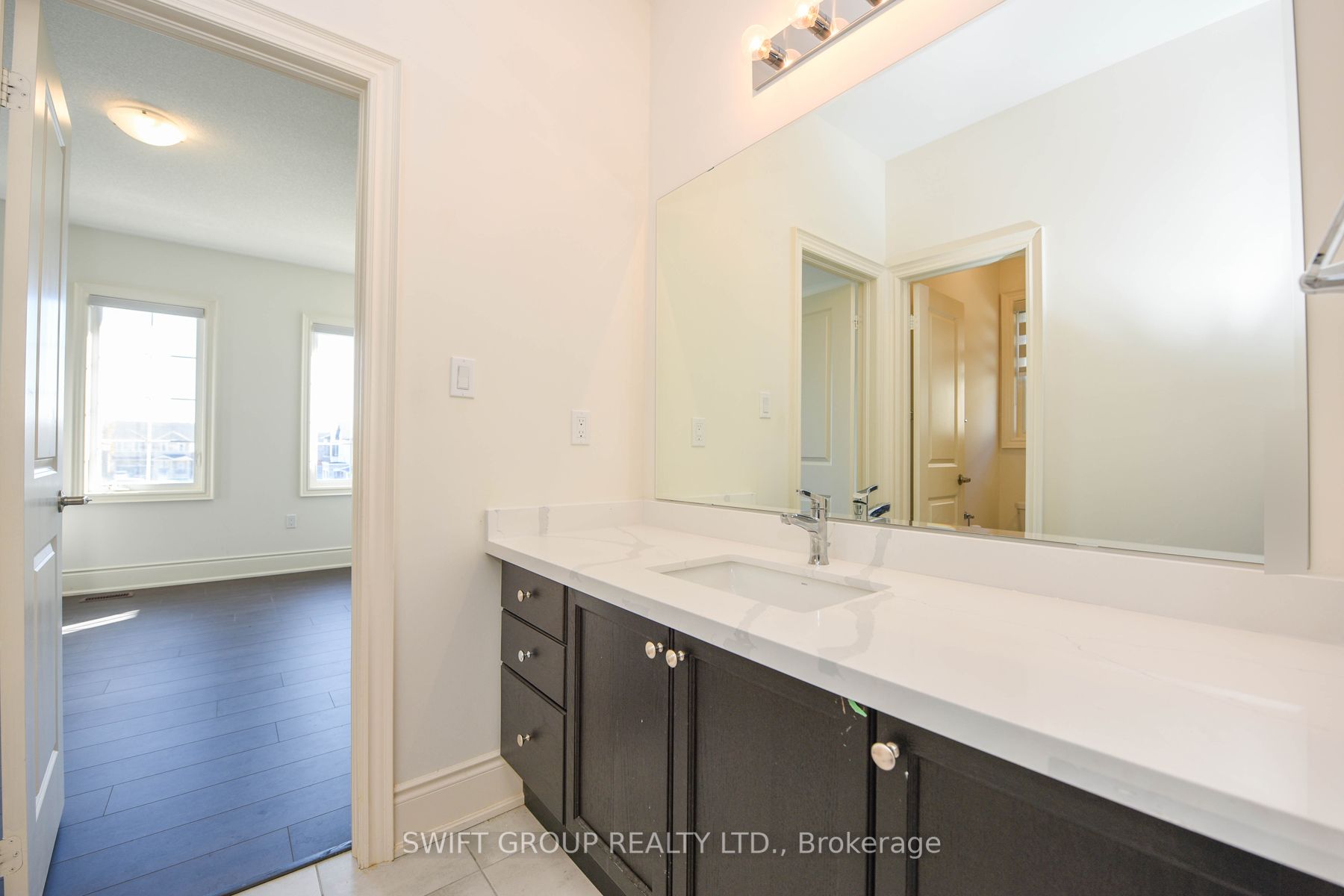 195 Great Falls Blvd, #Upper