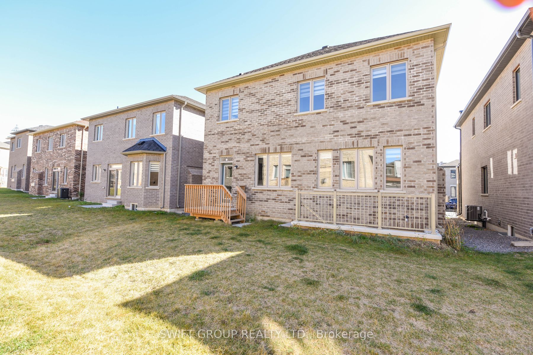 195 Great Falls Blvd, #Upper