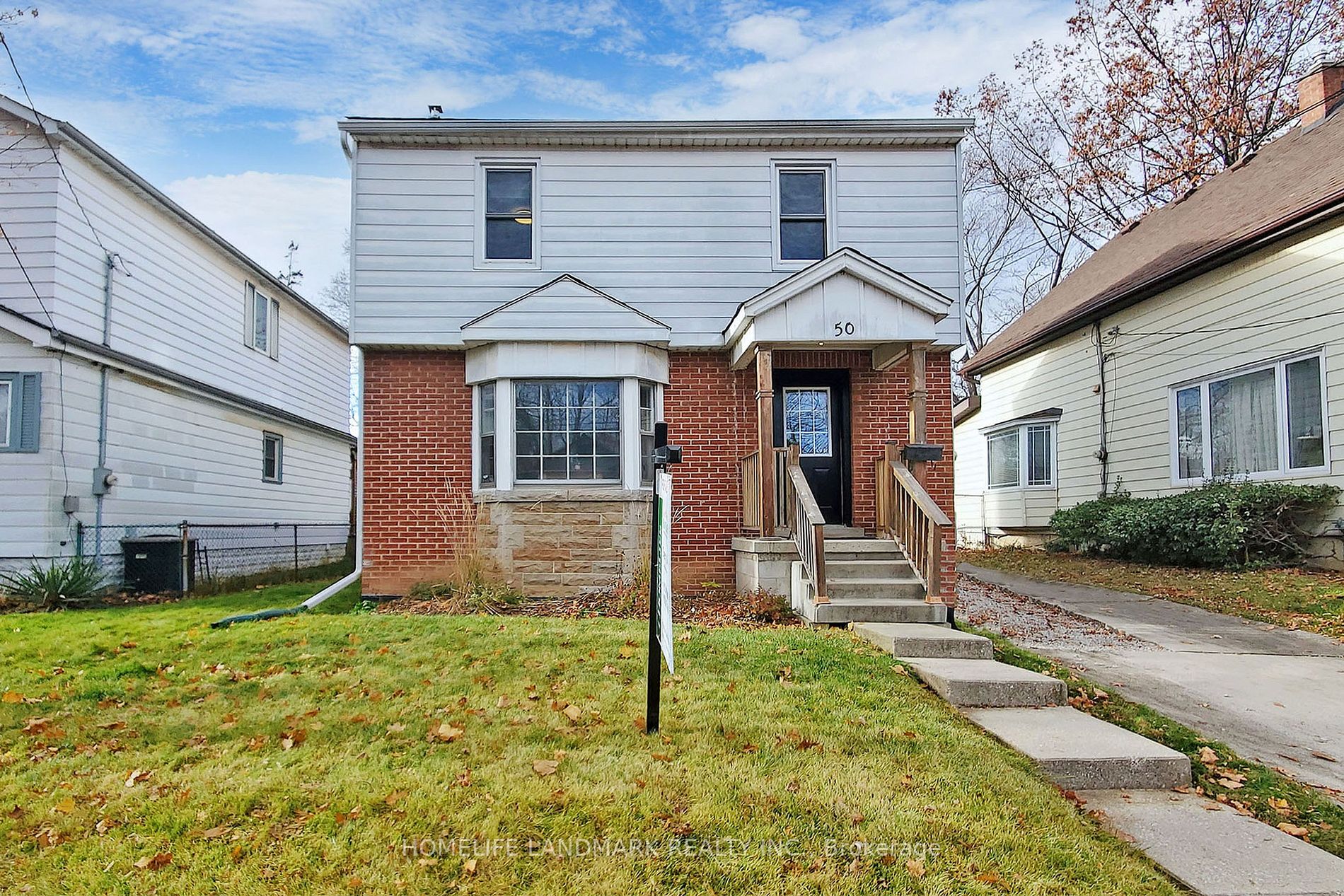 50 Hillview St