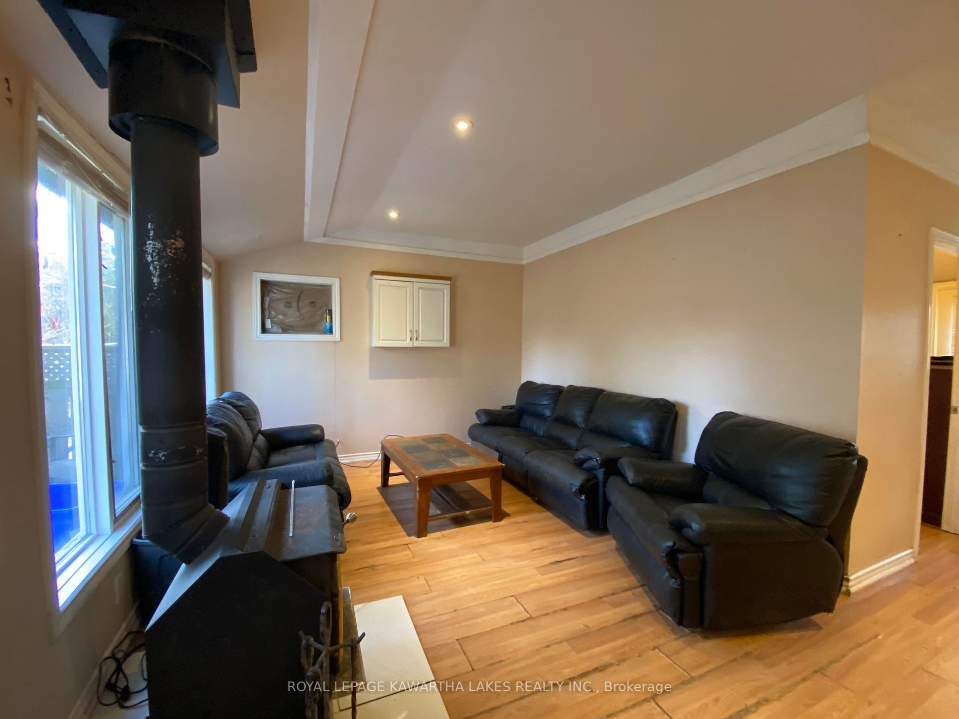 39 Parkhill Dr