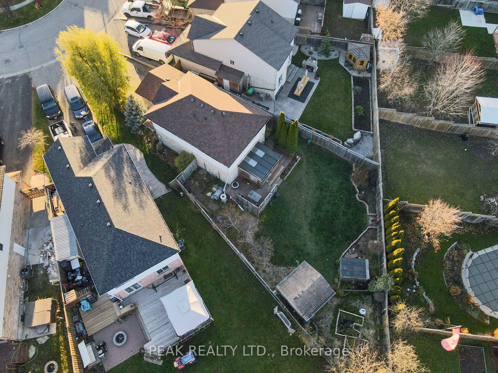 90 Chateau Cres