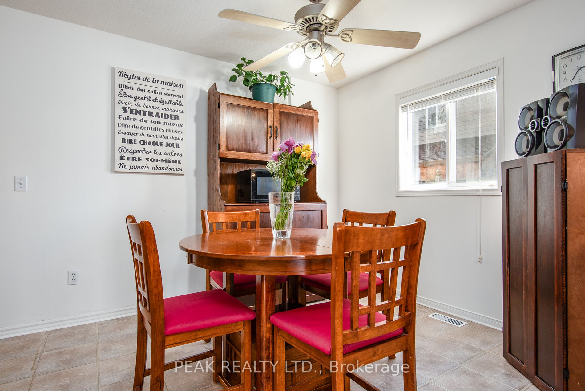 90 Chateau Cres