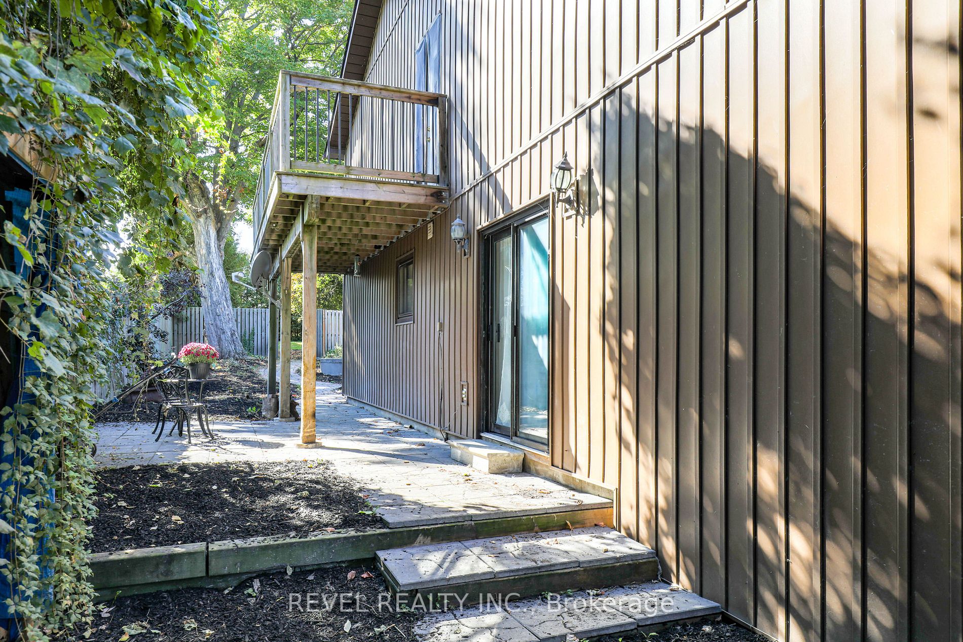 28 Shelley Dr