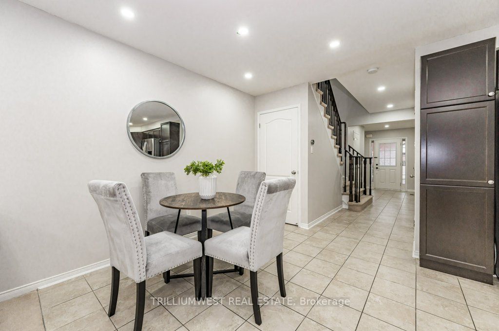 1035 Victoria Rd S, #146