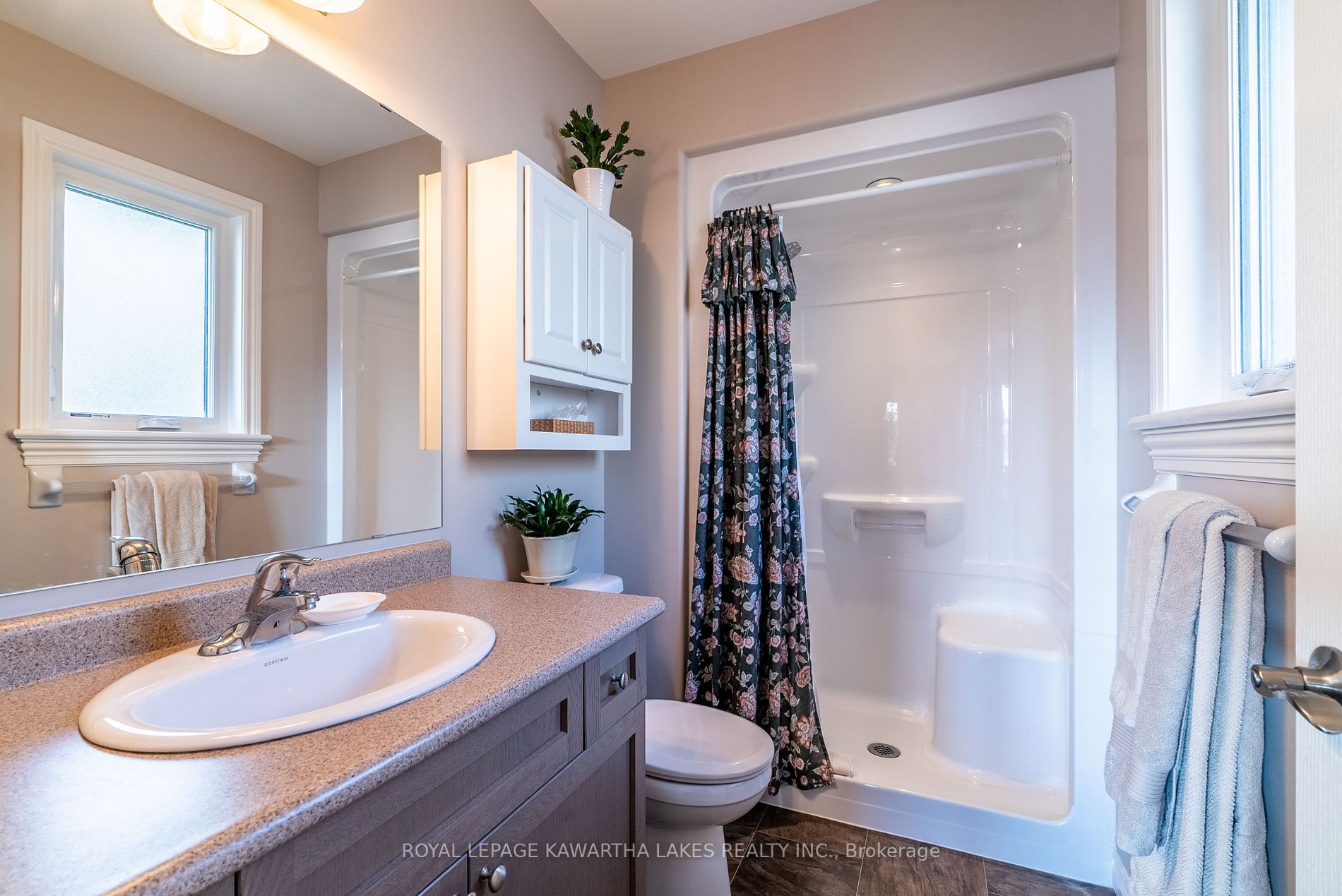 28 Liam St
