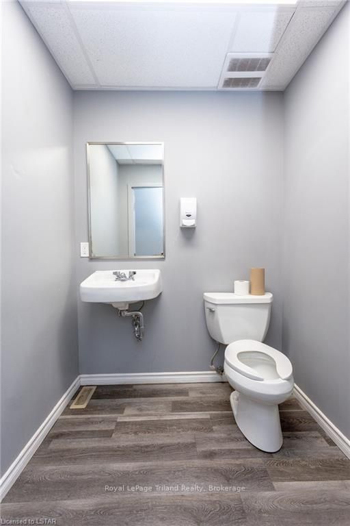 444* Horton St E