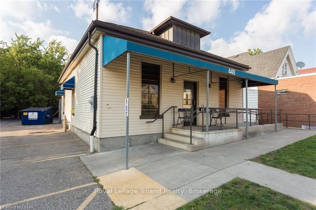 444* Horton St E