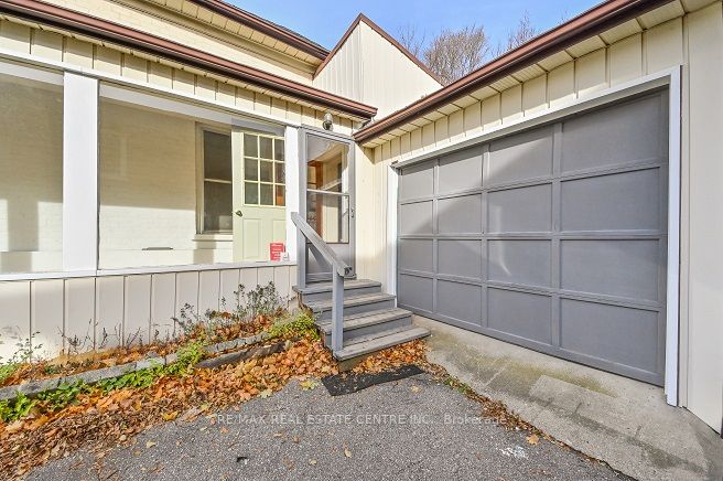 10 Kerr St