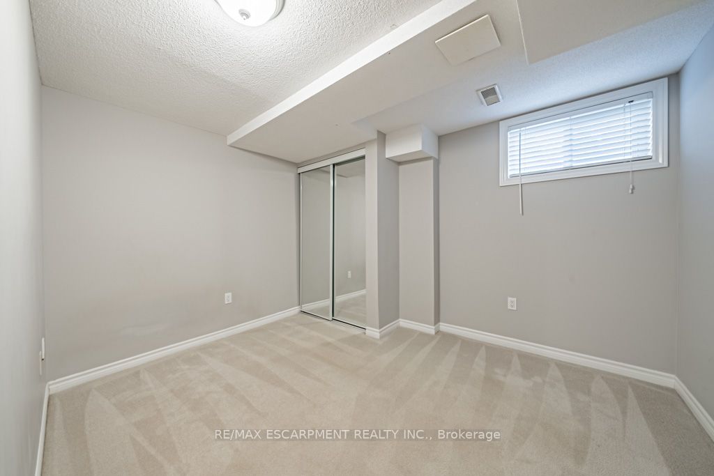5 Regina Ave