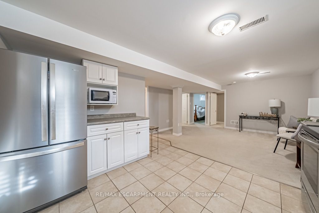 5 Regina Ave