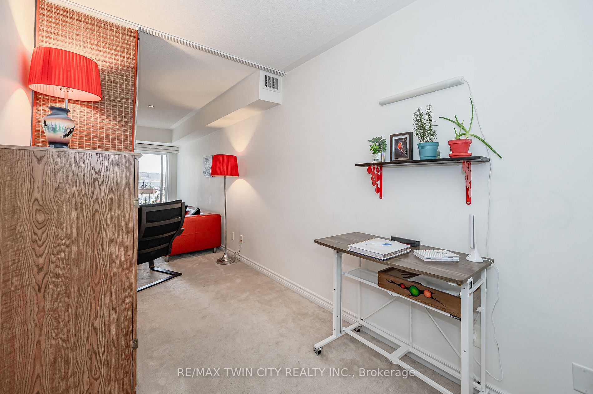 8 Harris St, #306