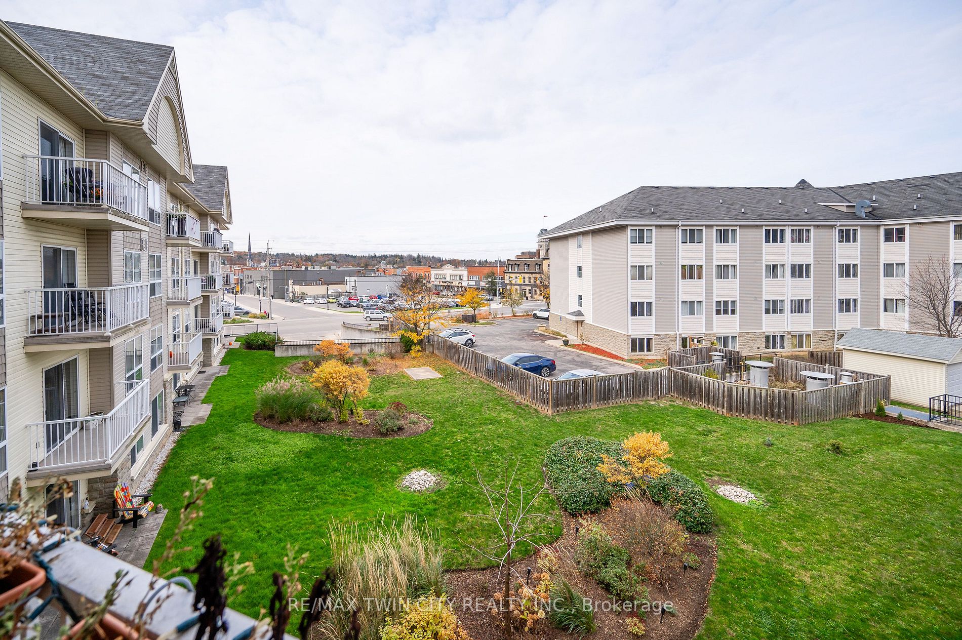 8 Harris St, #306