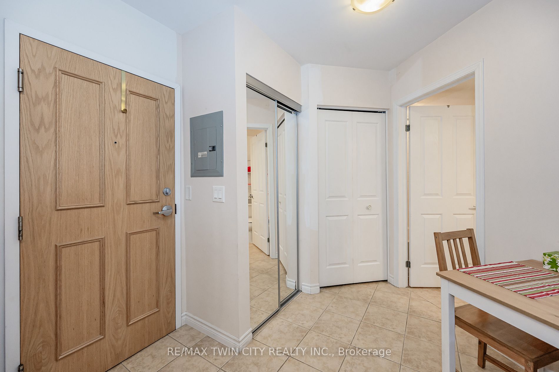 8 Harris St, #306