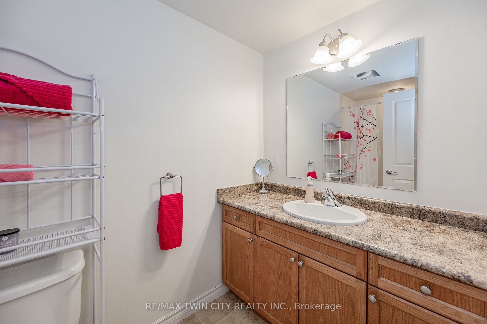 8 Harris St, #306