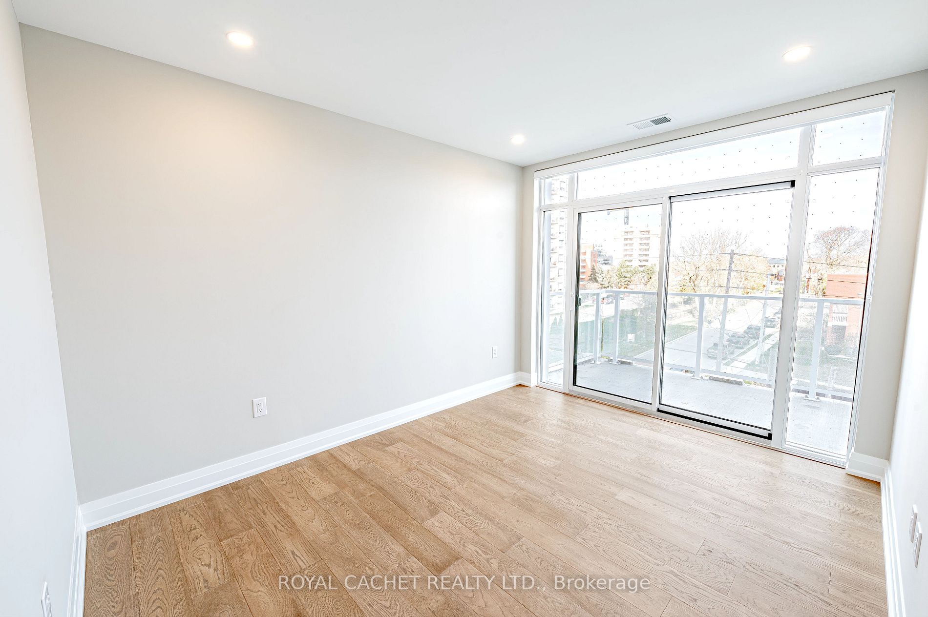 71 Wyndham St S, #409