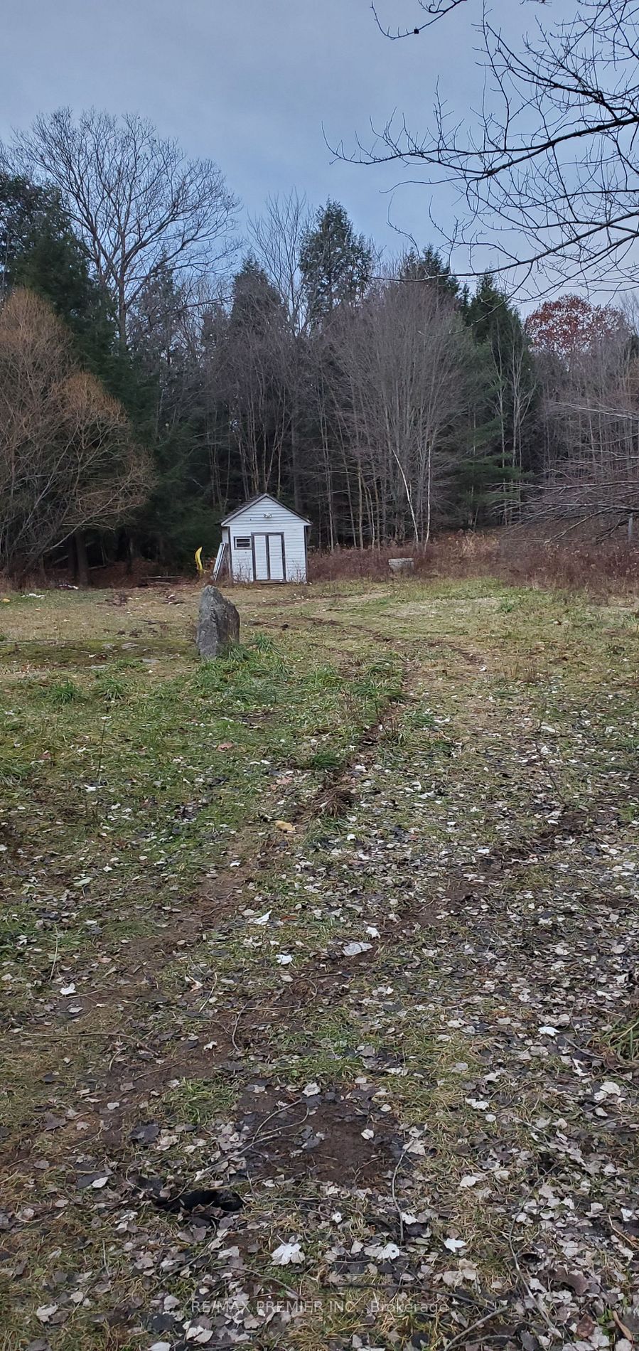 1203 Walkers Point Rd