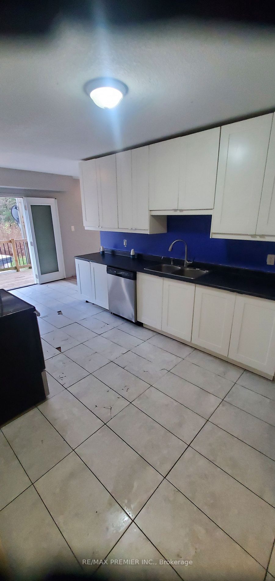 1203 Walkers Point Rd