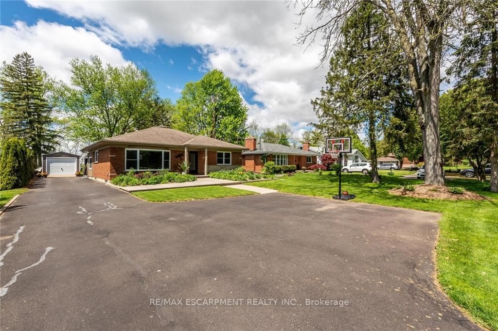 47 Blossom Ave