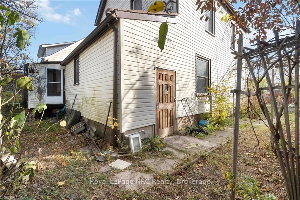 4625 Nelson Cres