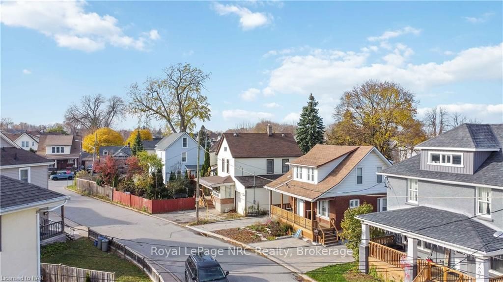 4625 Nelson Cres