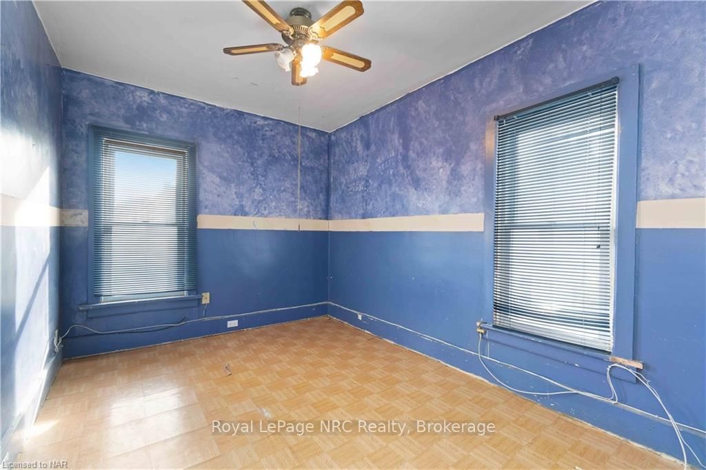 4625 Nelson Cres