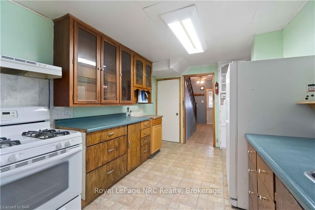 4625 Nelson Cres