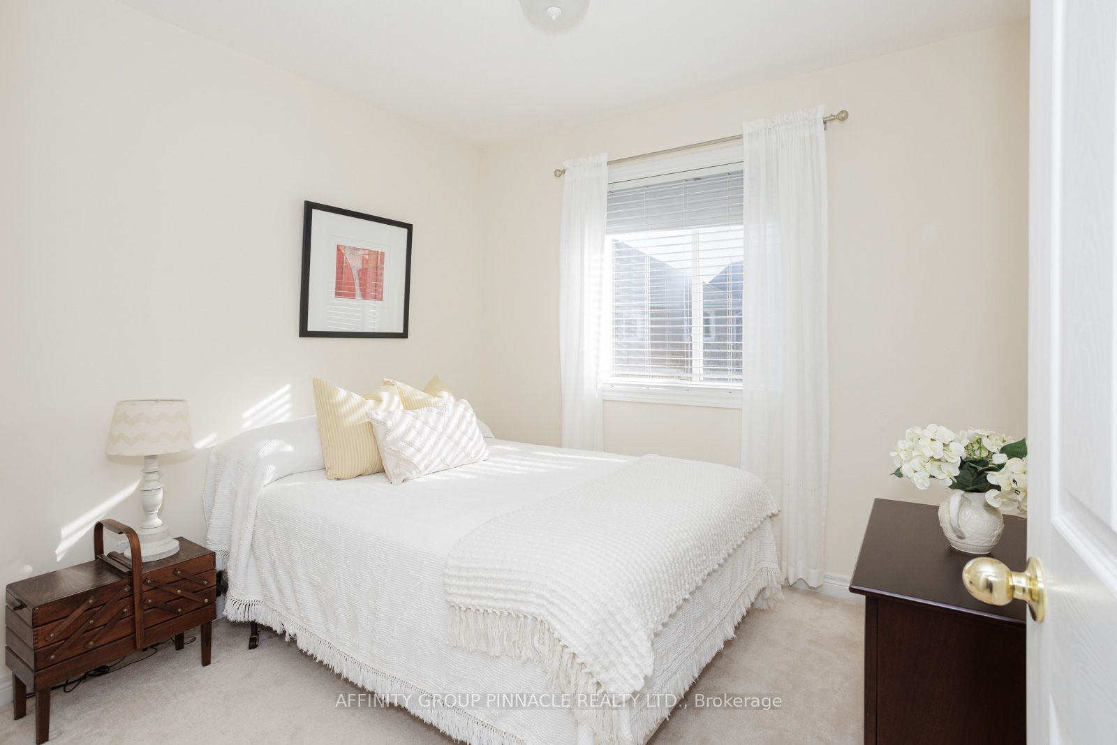 11 Purpledusk Dr