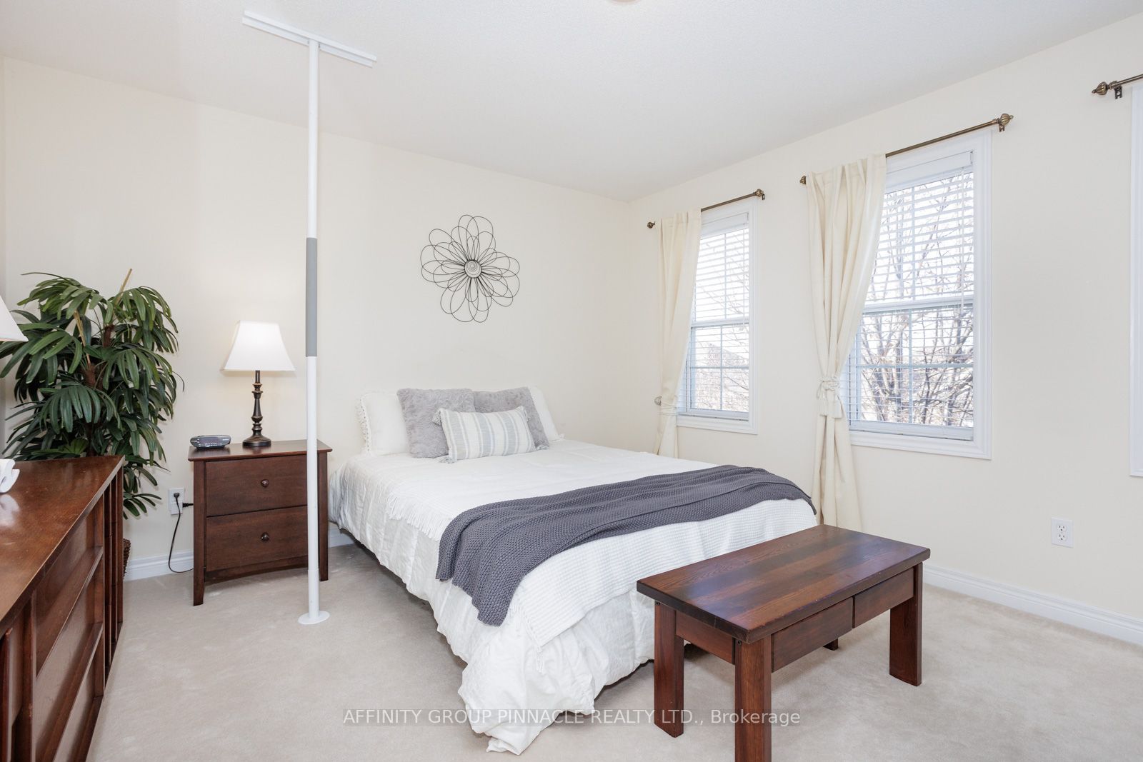 11 Purpledusk Dr
