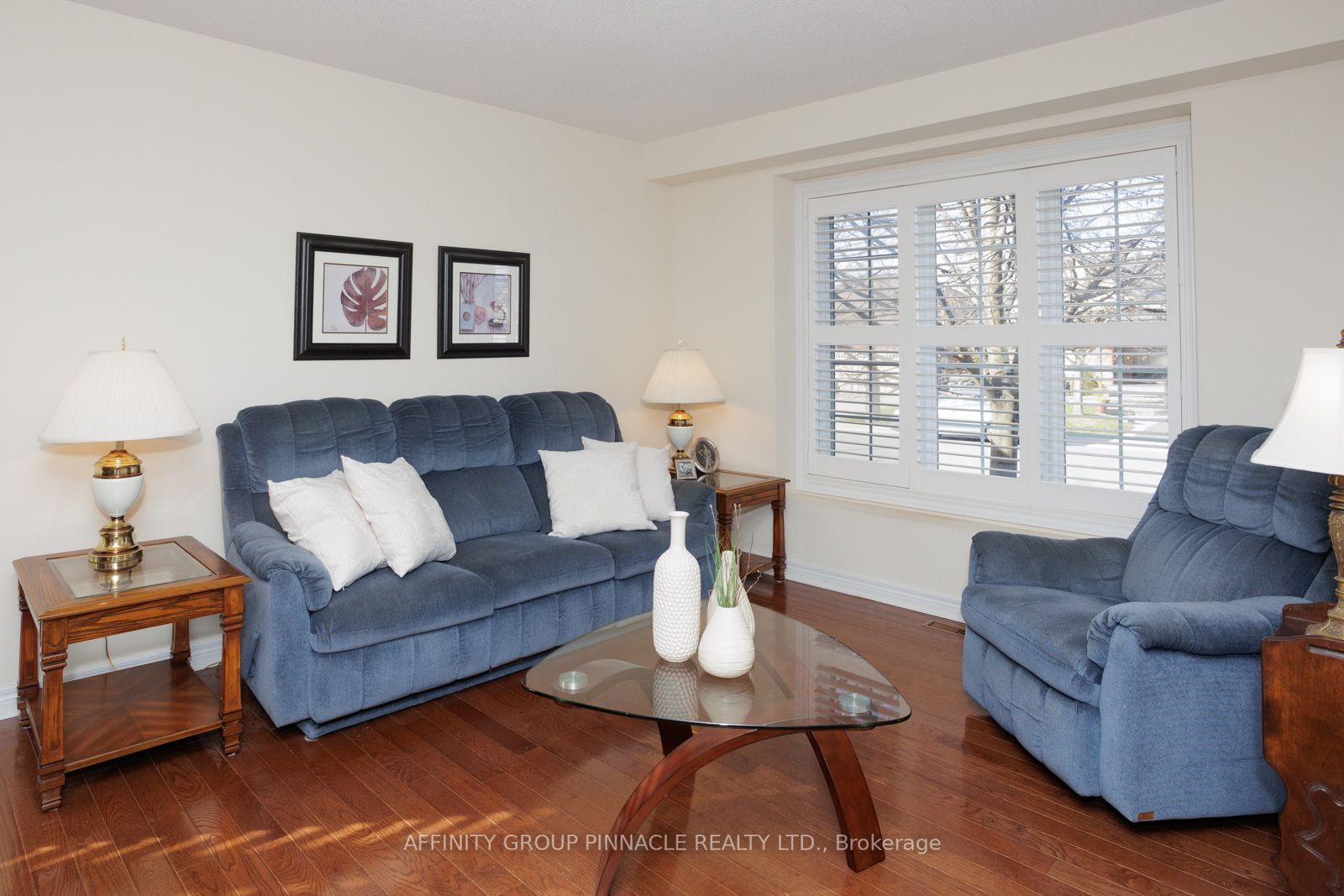11 Purpledusk Dr