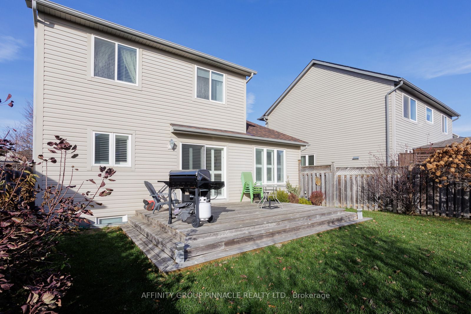 11 Purpledusk Dr
