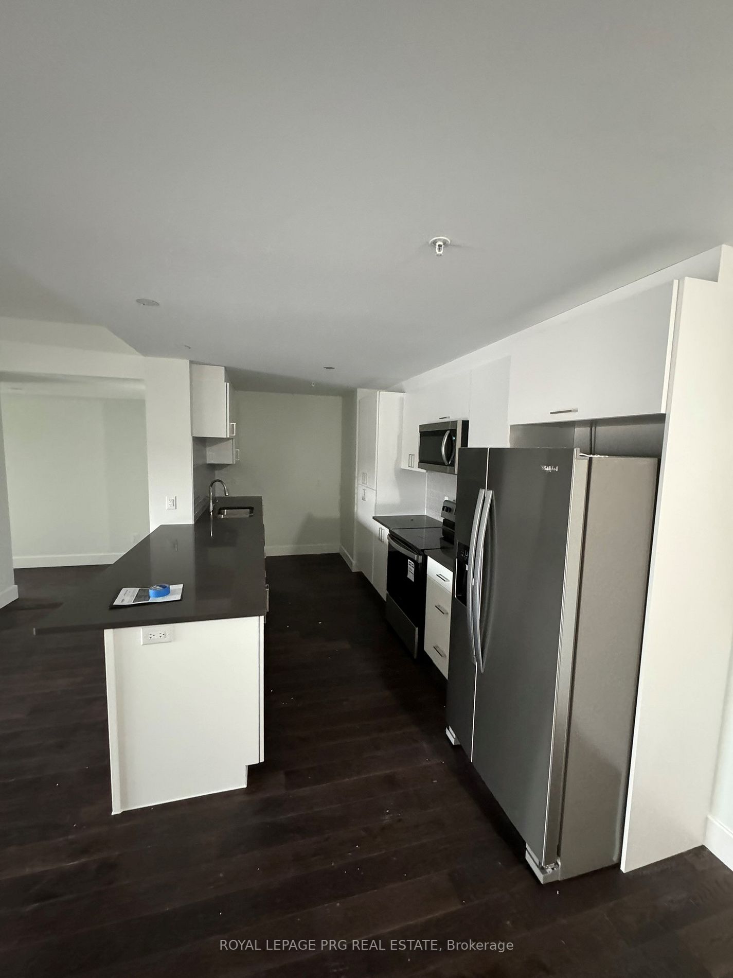 2550 Sandwich Pkwy W, #304