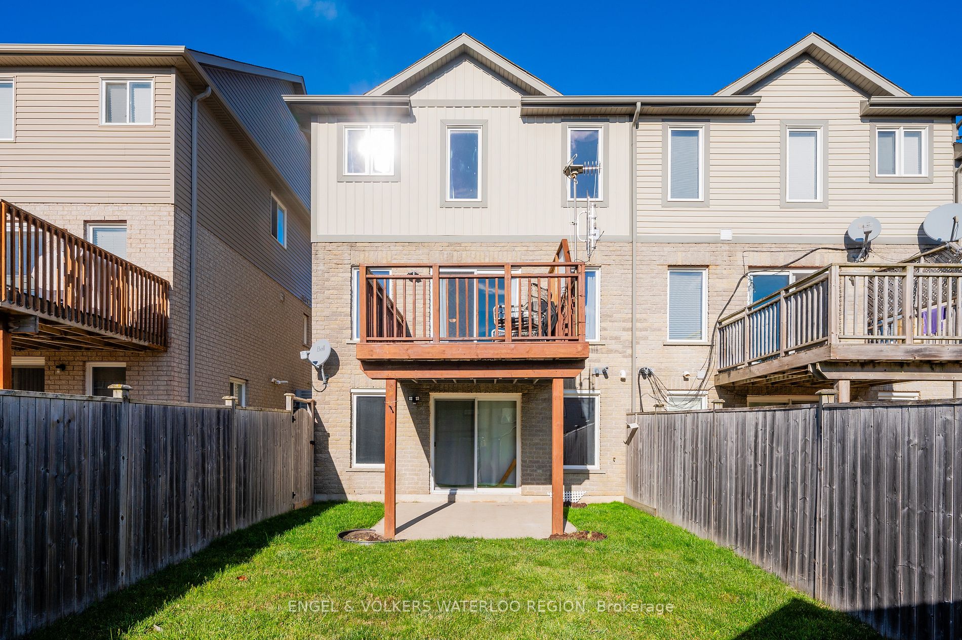 69 Rockcliffe Dr
