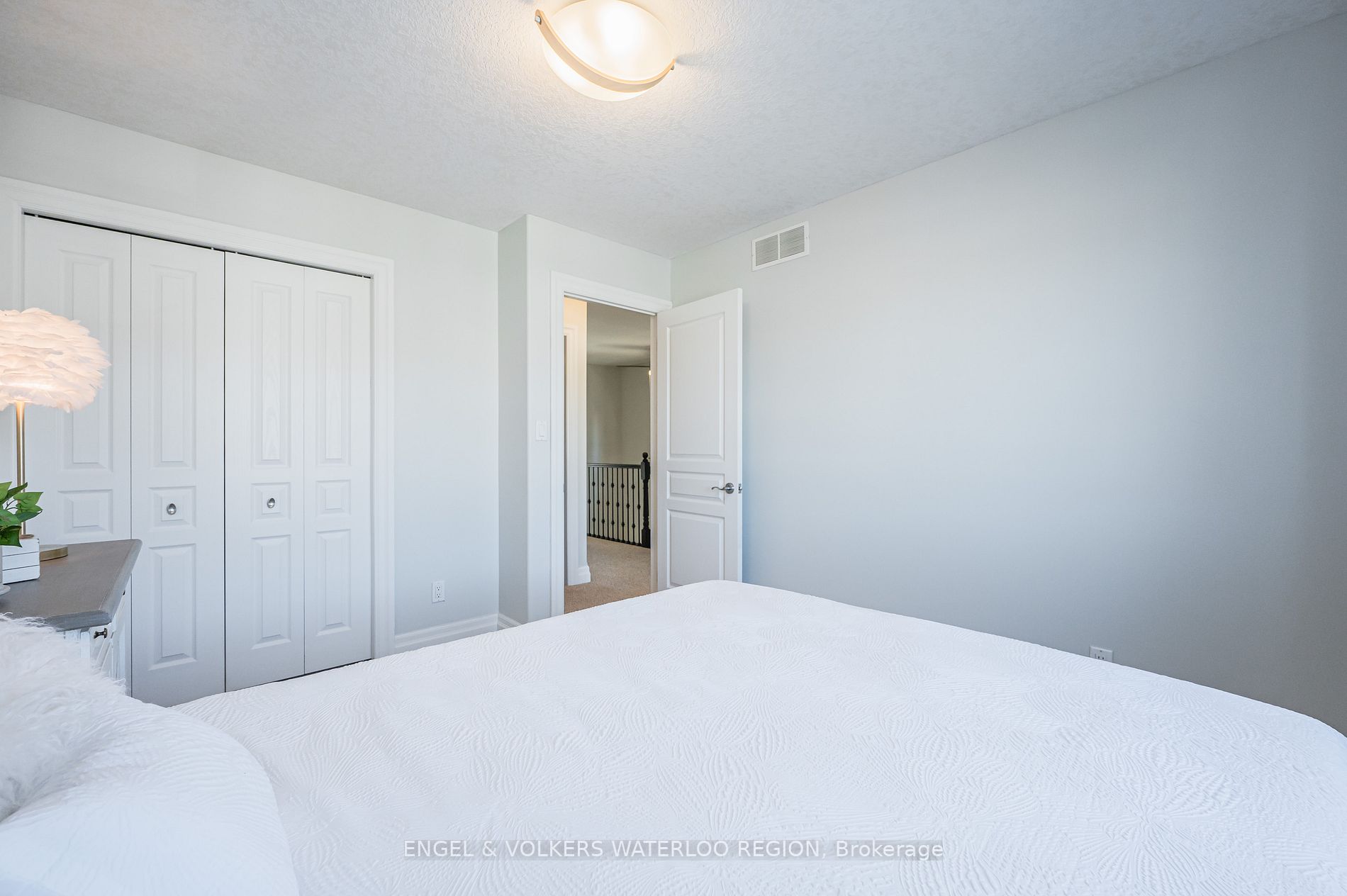 69 Rockcliffe Dr