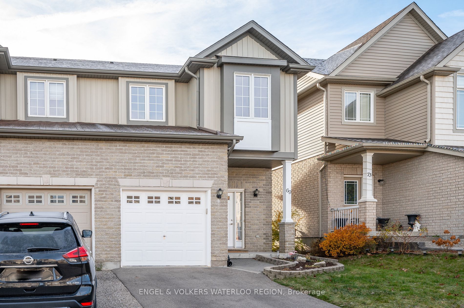 69 Rockcliffe Dr