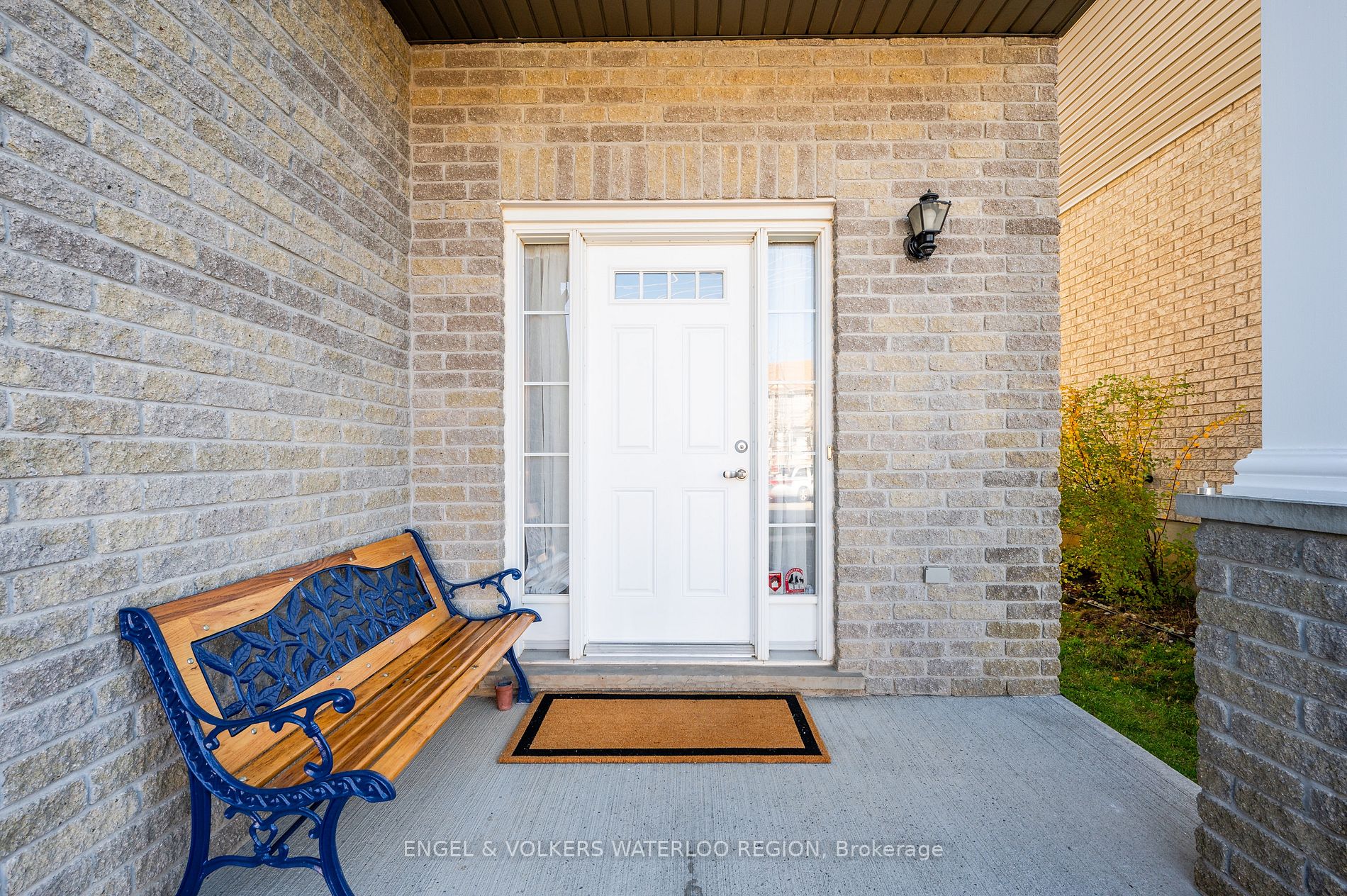 69 Rockcliffe Dr