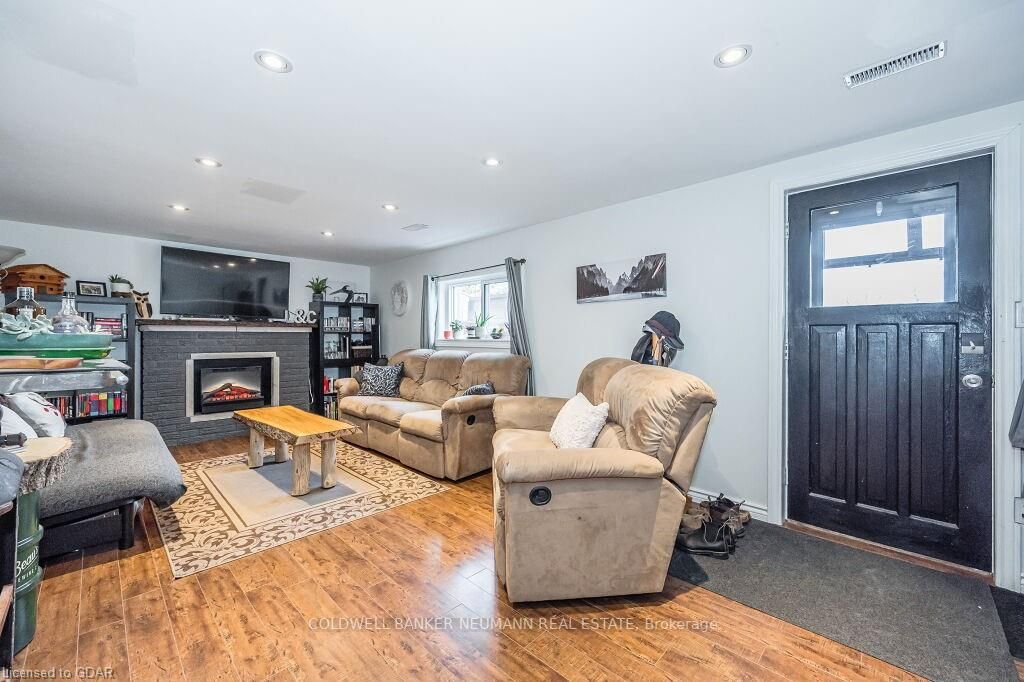 161 Renfield St